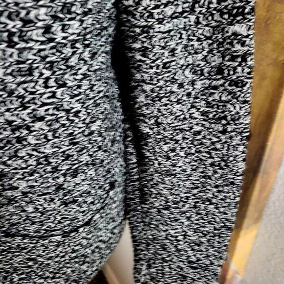 Used: Vince Camuto knitted sweater Size M. Color Gray ,boat neck - Picture 7 of 10